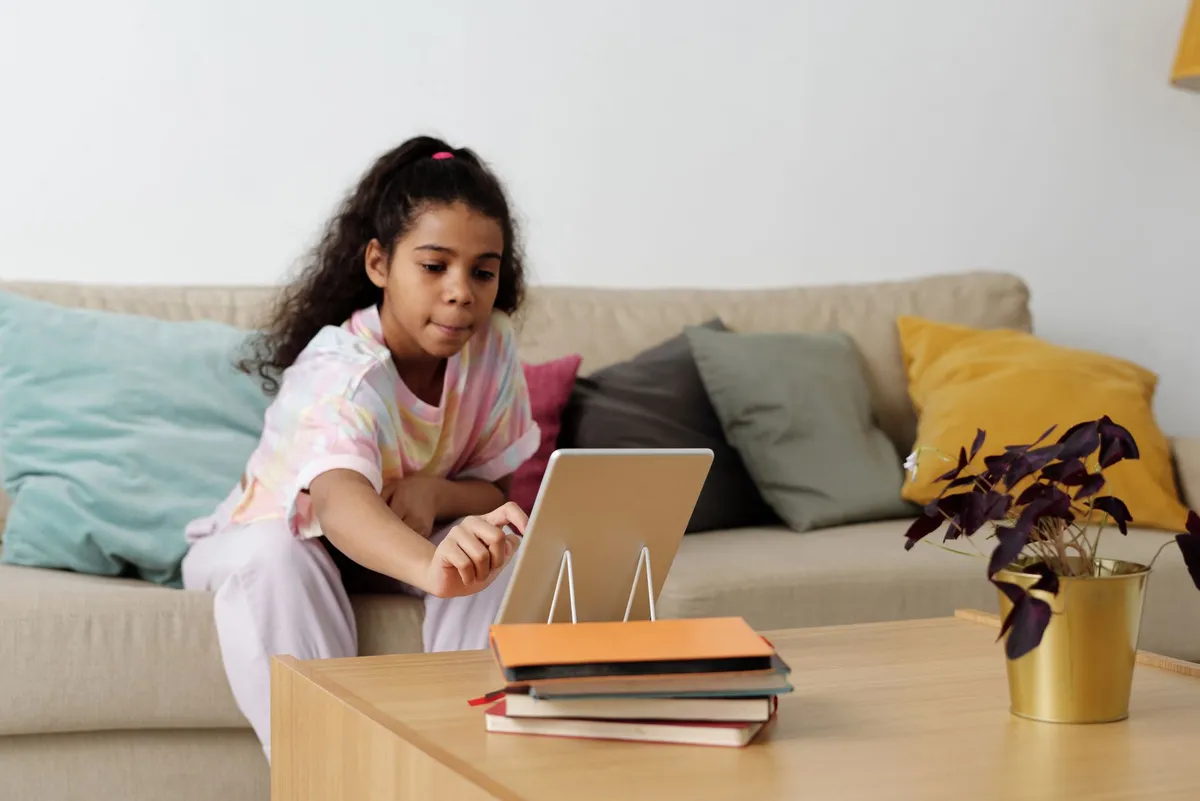 Meilleures chaînes YouTube pour enfants par âge (sélection 2025)