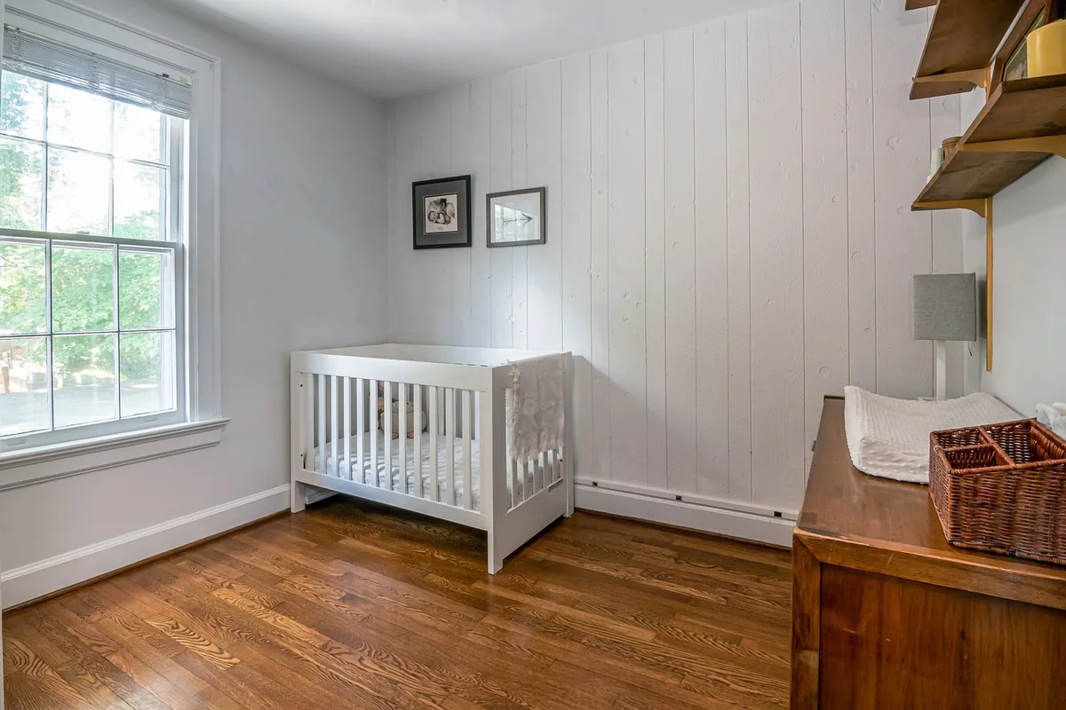 Comment rafraîchir la chambre de bébé (et des enfants) : 10 gestes efficaces